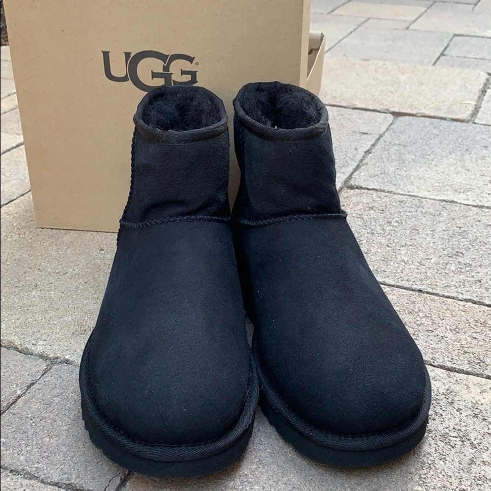 UGG Classic Mini Size 9